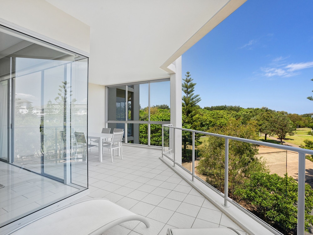 Luxury Apartments on Bells Boulevard