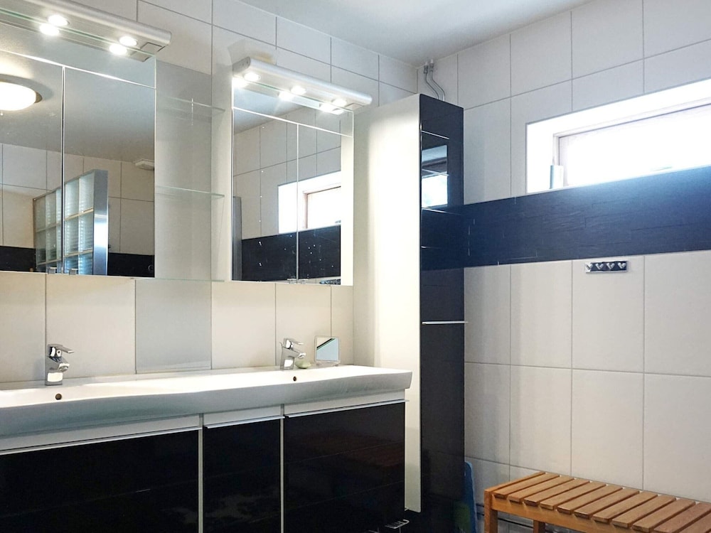 6 Person Holiday Home in Stromstad-by Traum view 2