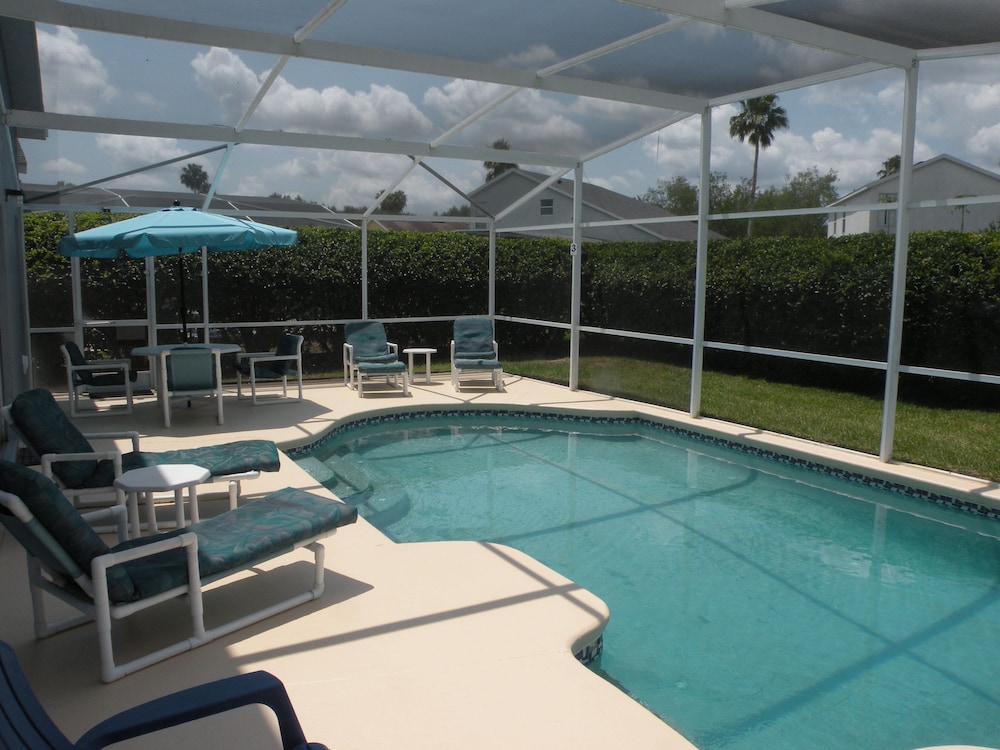 Lake View Villa- 5-bed Sleeps 10- Near Disney - Image 2