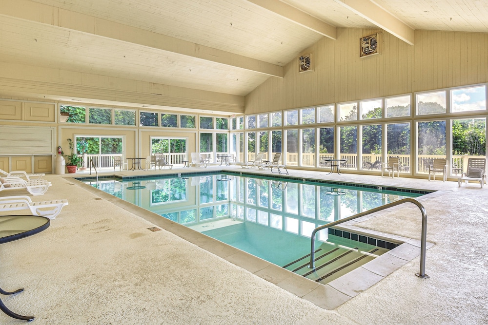 Golf Access & Furnished Deck: Cabin in Clayton