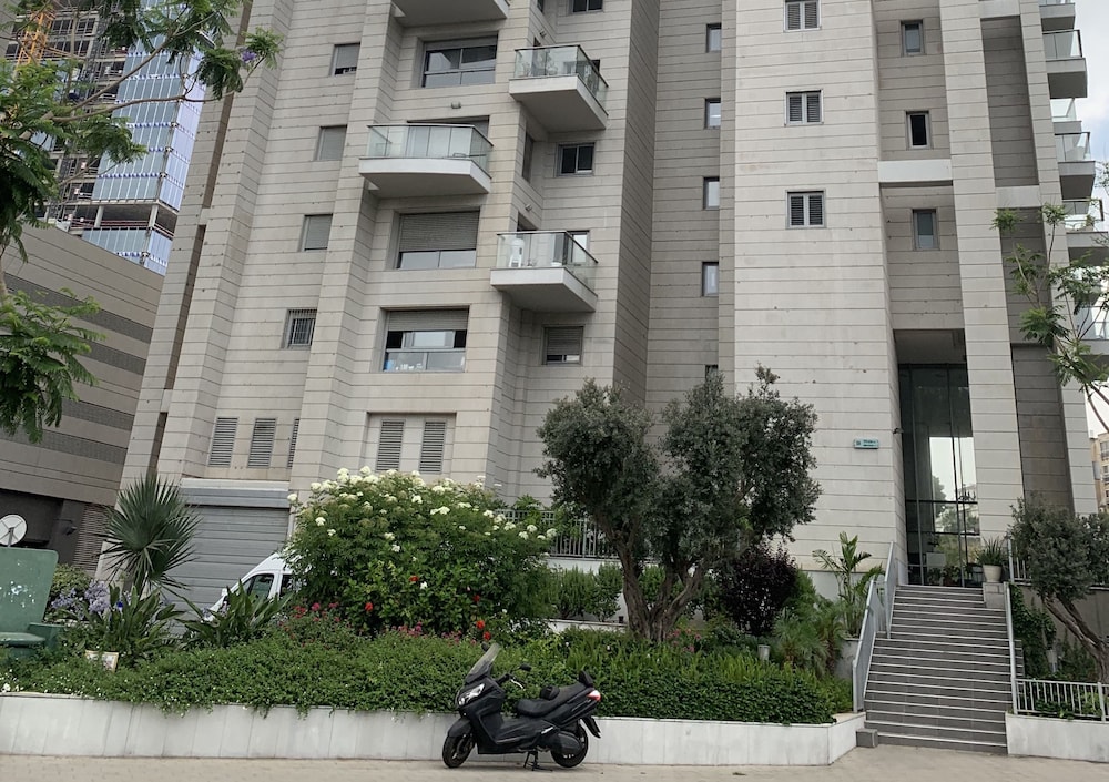 Luxury With Stunning View And Parking