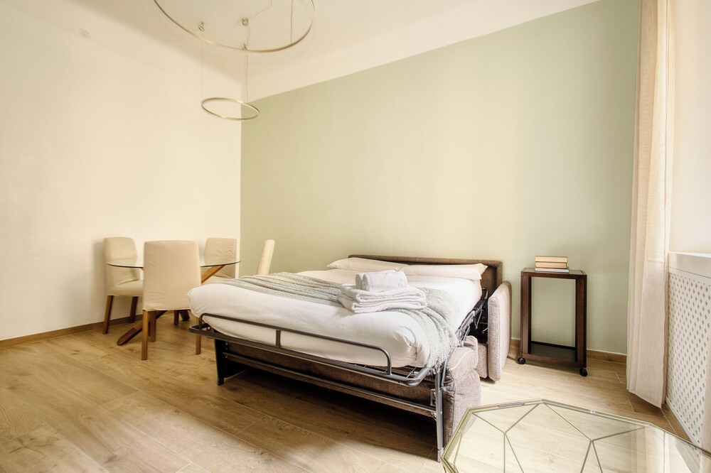 Modern flat near the Centre of Milan
