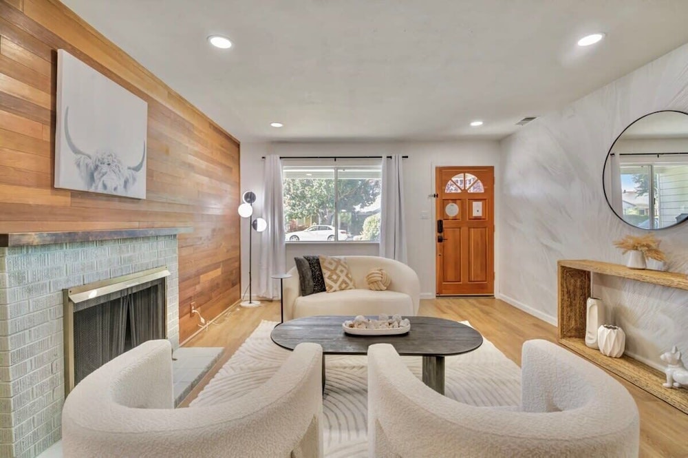 @ Marbella Lane - Stylish Cozy4br in Siliconvalley