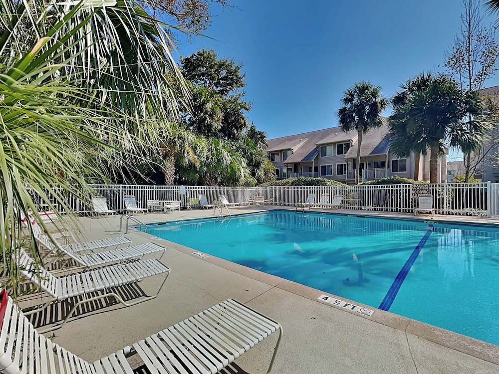 Island House 117 by Hilton Head Retreats