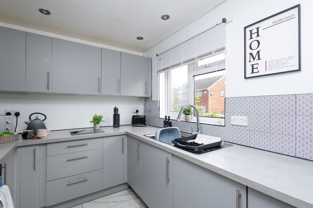 6 Guests - Pet Friendly - 10min Leeds City Centre