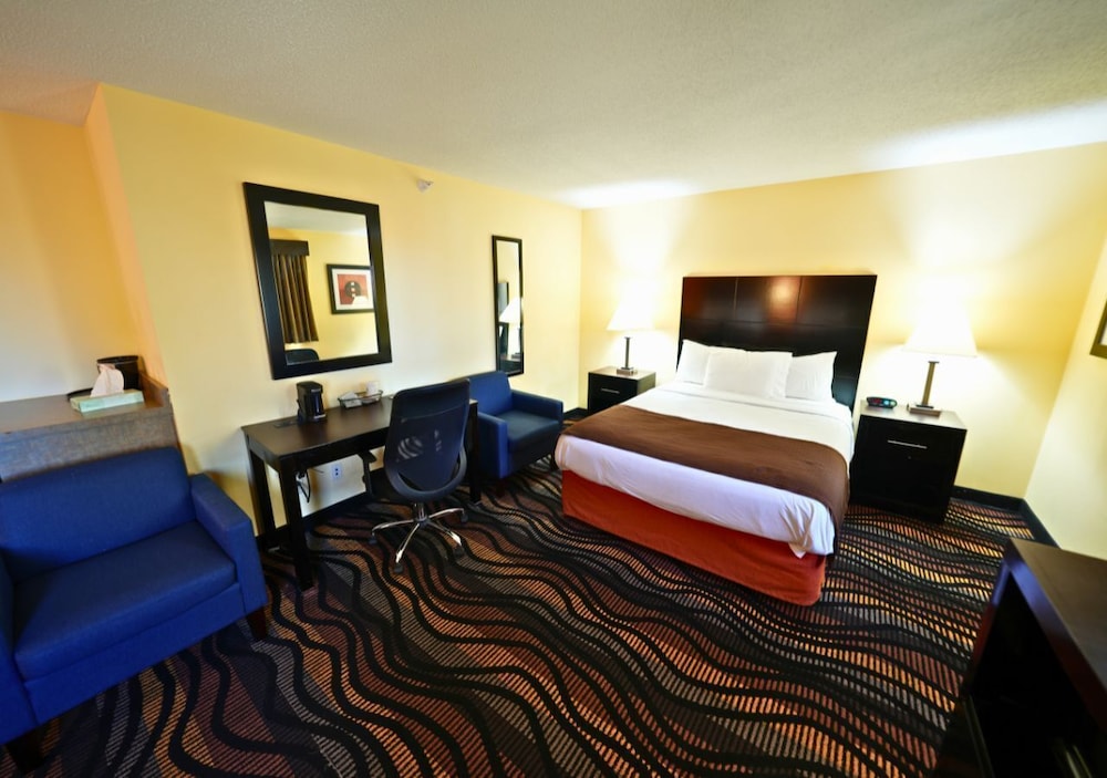 Rock Island Inn & Suites Streator IL