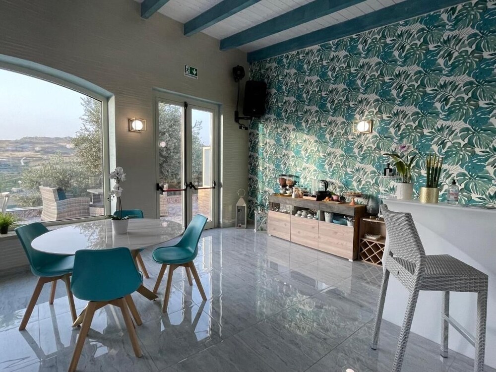 Room-relais Dea Degli Ulivi House