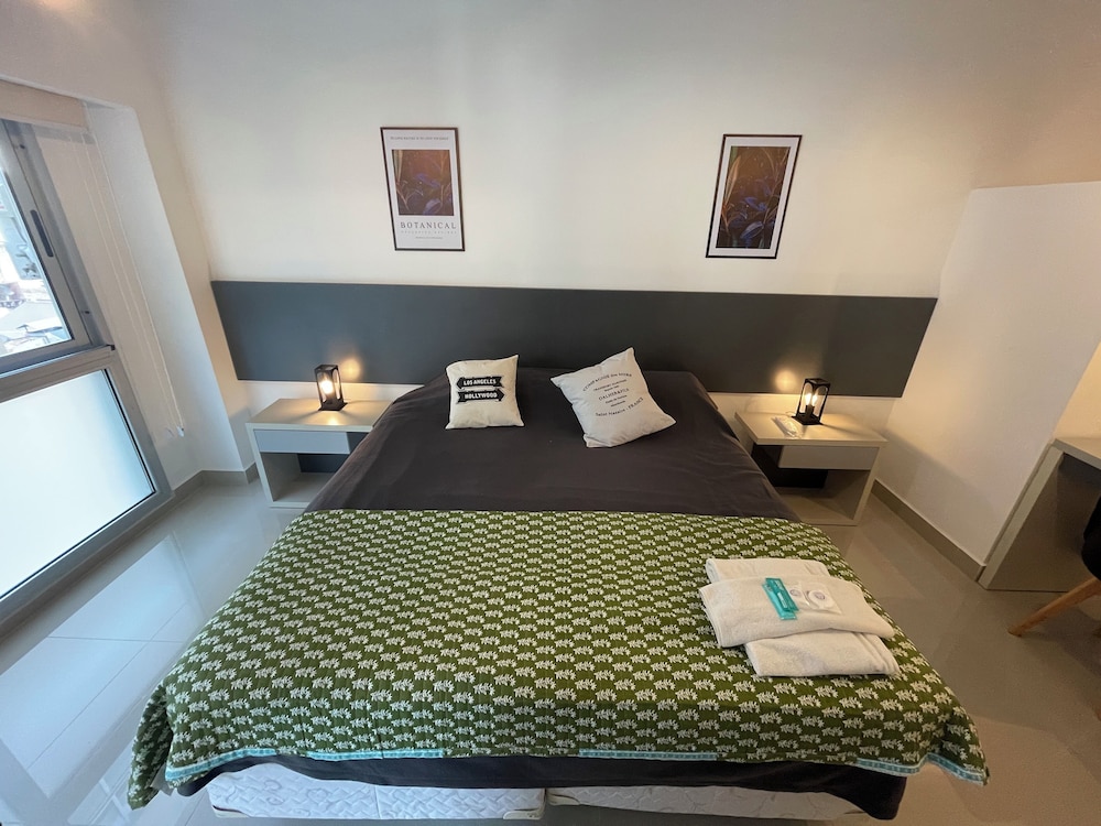 Ayres Suites Moreno