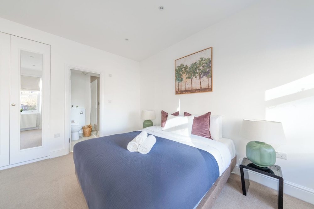 Hyde Park 3BR Retreat by Marble Arch