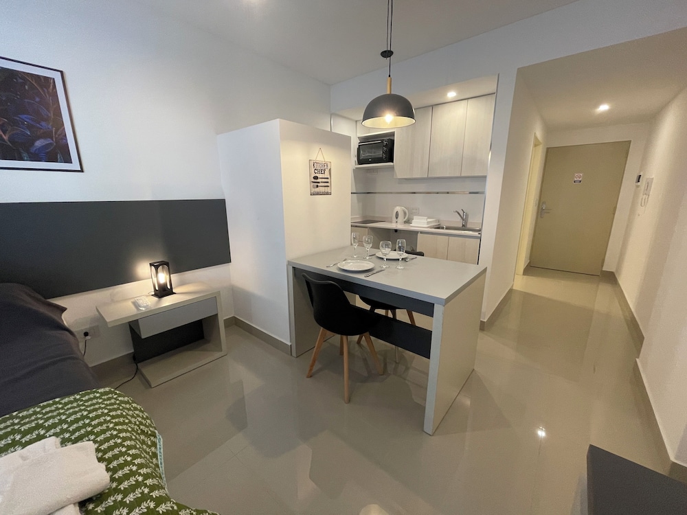 Ayres Suites Moreno