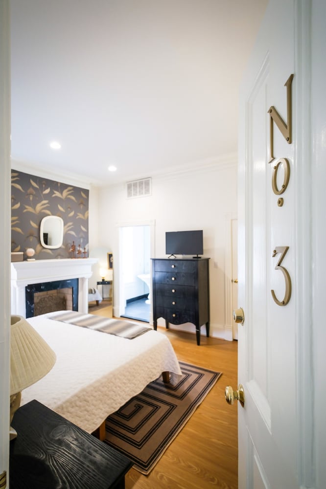Swann House Historic Dupont Circle Inn