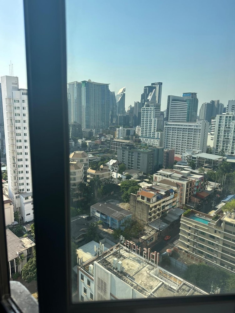 Omni Tower Sukhumvit Nana - Direct