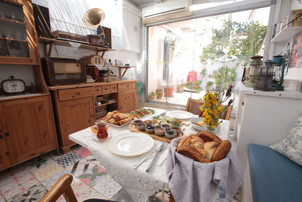 Moshinos Otel - Image 7