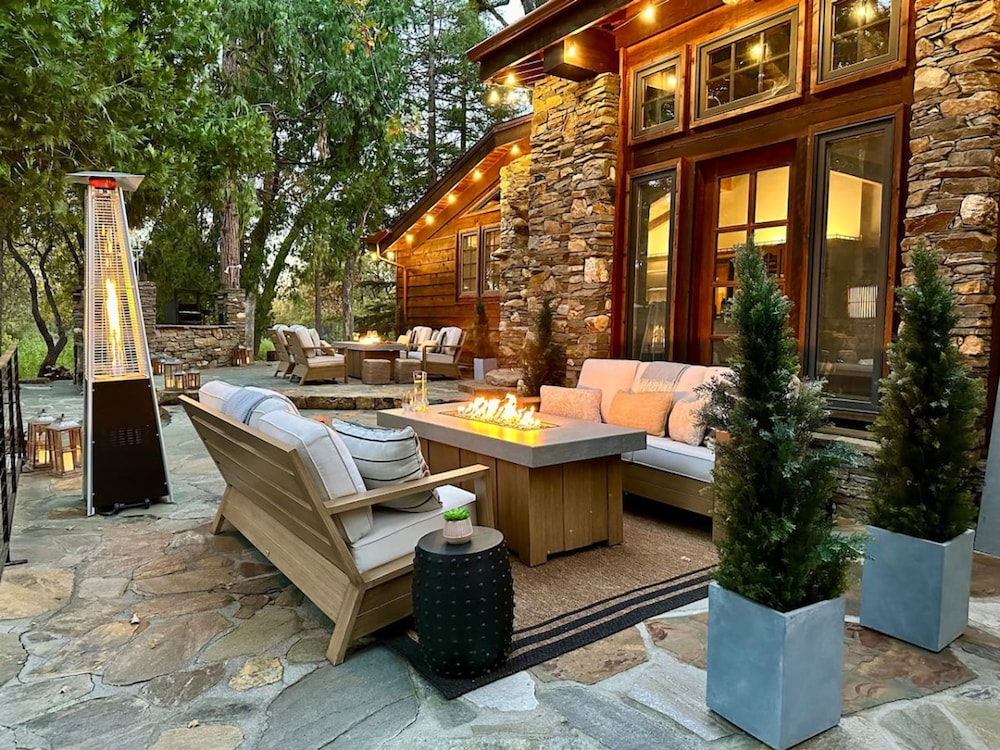 Luxury Casa Oso Retreat 2houses Hottub BBQ 43acres