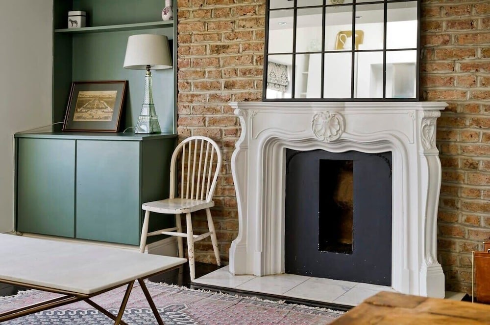 1 Bed Bohemian Loft Style Apt