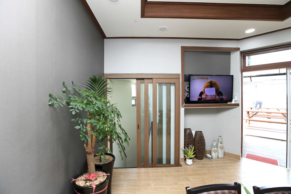 Jeju Ever Guest House view 2