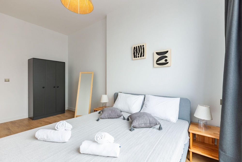 Modern Flat With Fantastic City View in Kadikoy