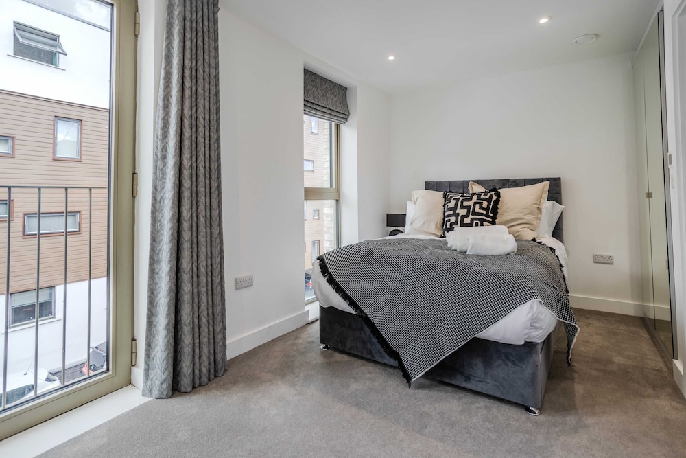 The Hidden Suite - 4BR Townhome Roof Top