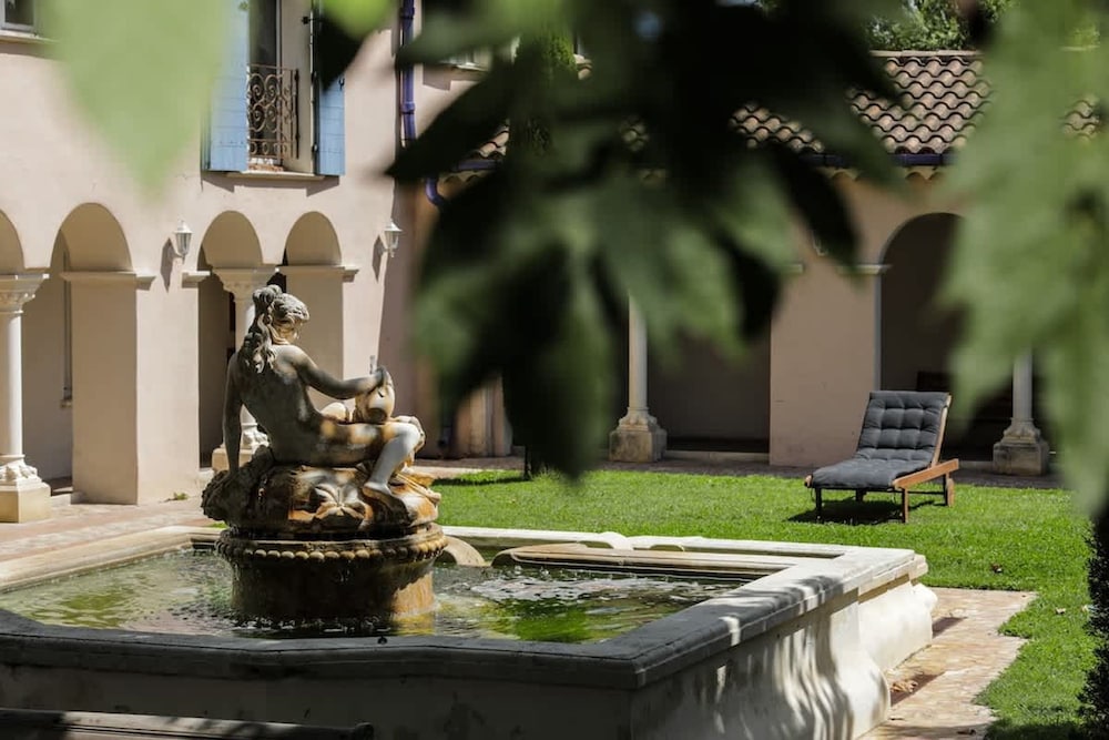 Proven ale House With Pool and spa