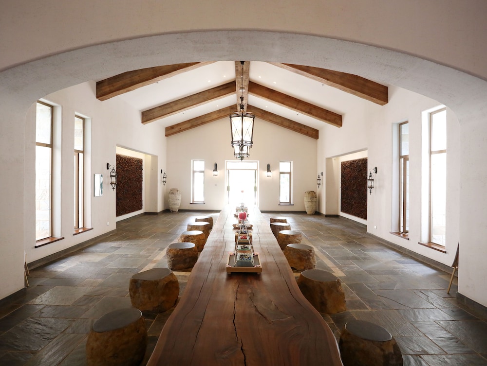 meeting & event spaces