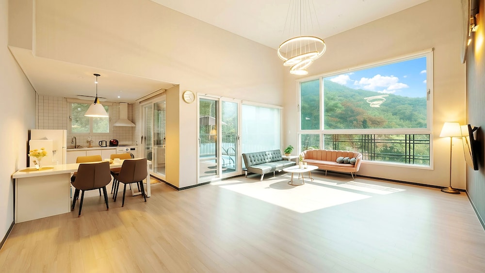 Gyeongju Sky Flower Astro Pool Villa