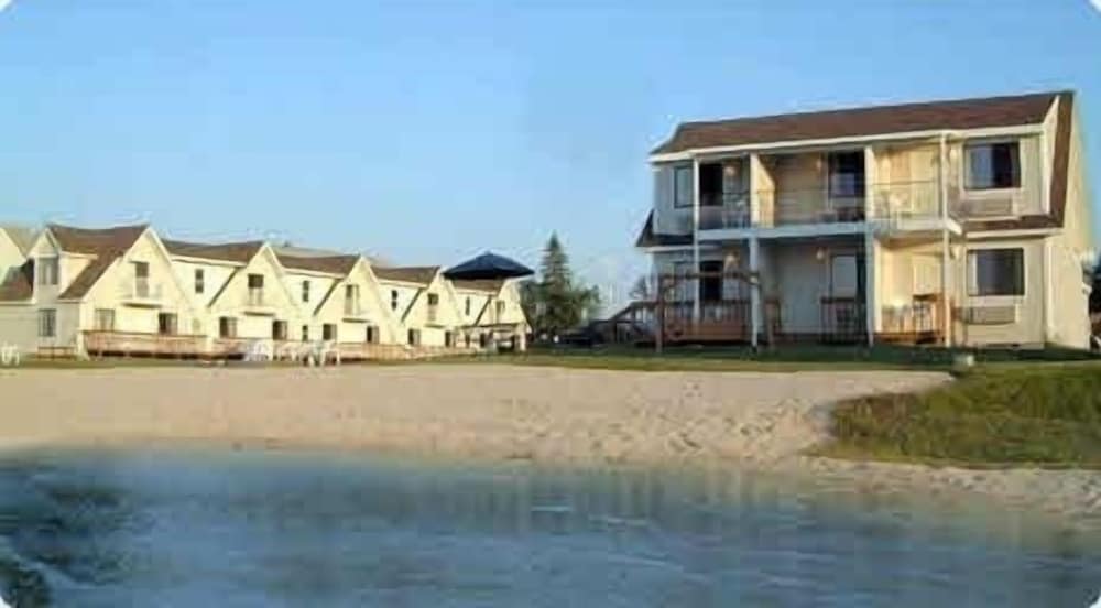 Bridge View Motel & Condo's