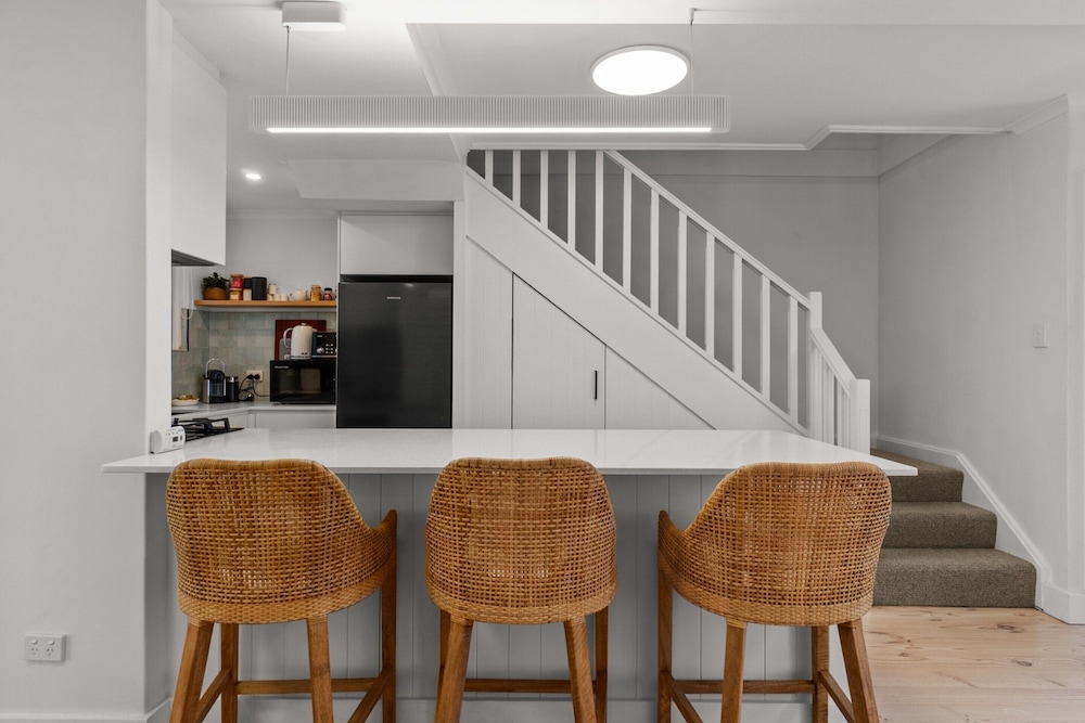 Stylish 2-bed Townhouse in Leafy Hyde Park