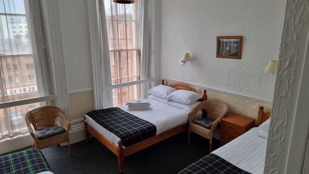 The Hampton Court Guesthouse