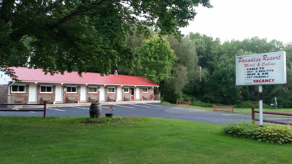Paradise Resort and Cabins