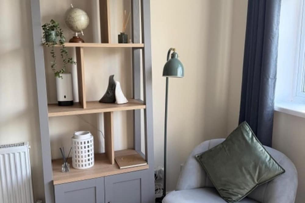 Meriden Apartment Retreat - Sleeps 7 - Near Nec