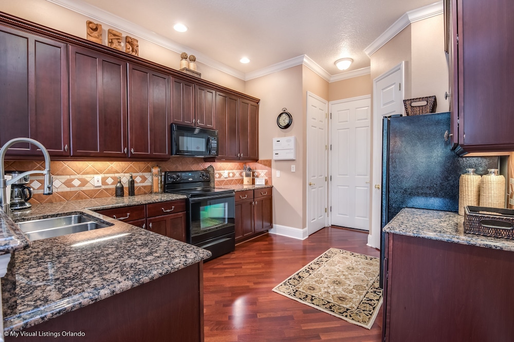 5bed 5Ba Reunion Villa w. Pool - Image 5