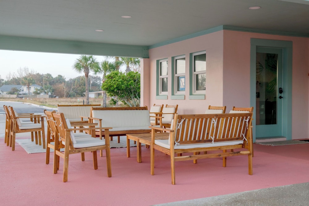 Haleys Court Boutique Motel