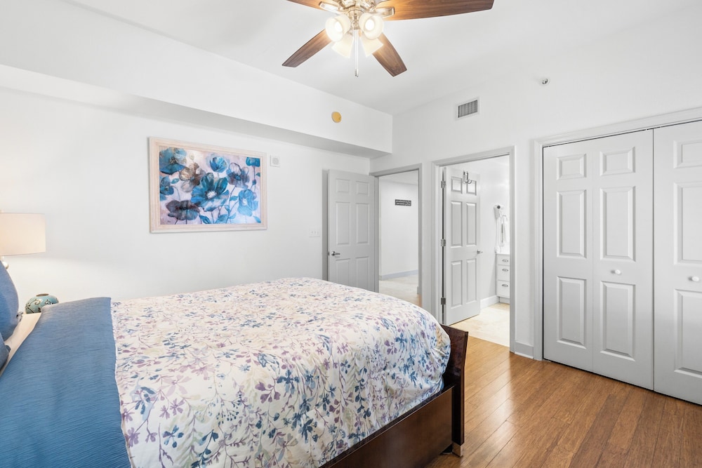 Tidewater by Book That Condo