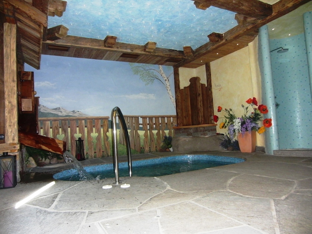 Photo 31