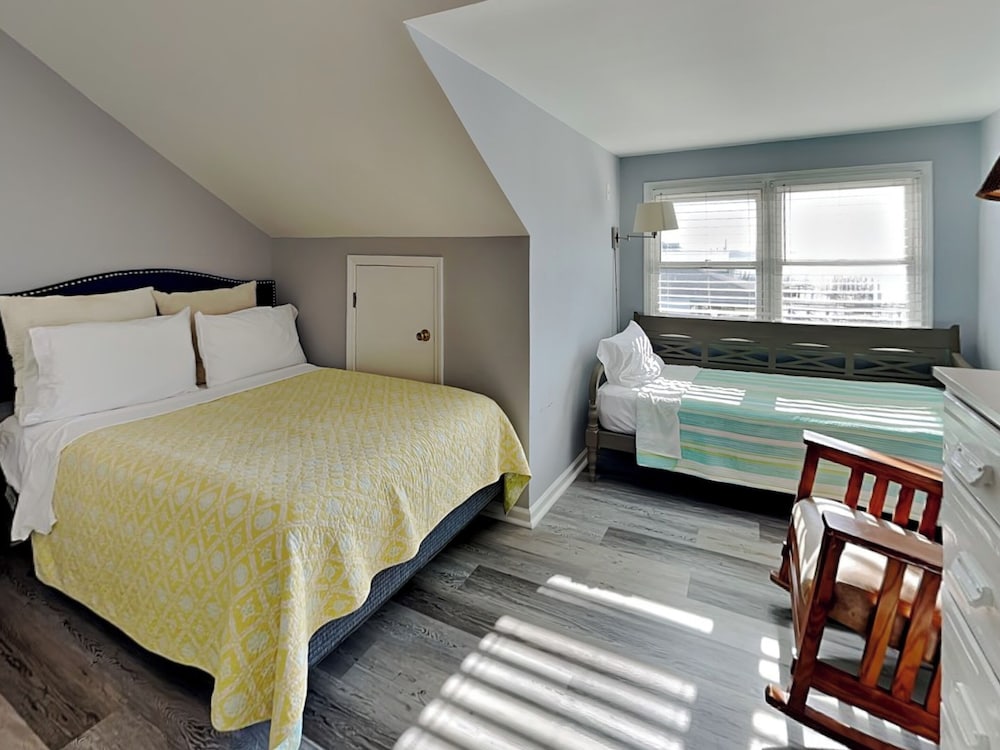 Sea Chase by Topsail Realty