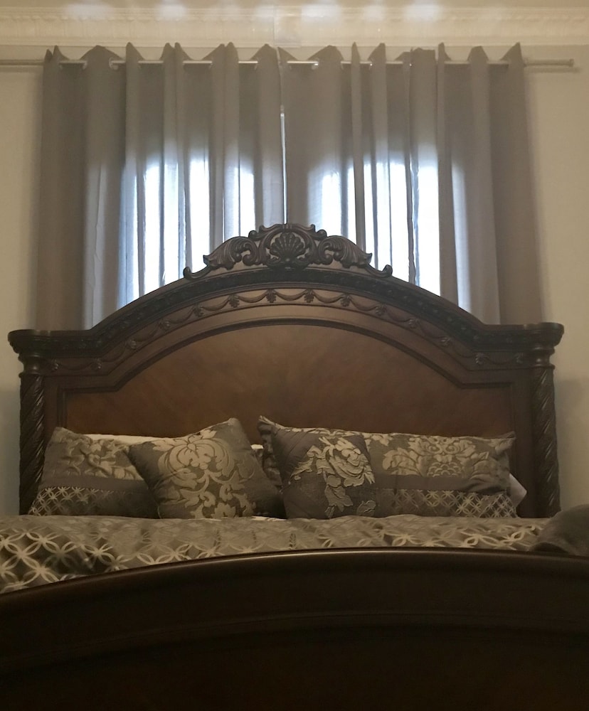 Tillinghast Manor Bed & Brunch view 5