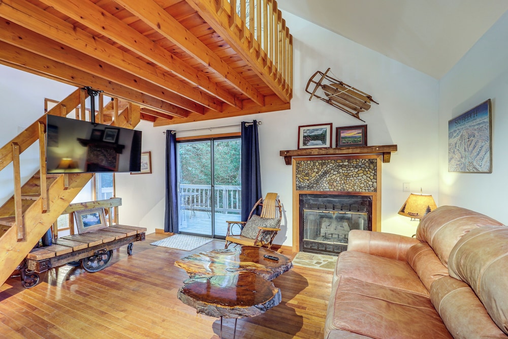 10 Mi to Sugar Mtn: Blue Ridge Family Cabin
