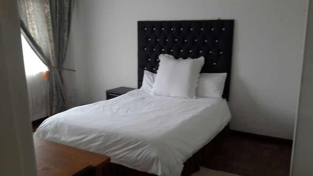 Bogadi B&B