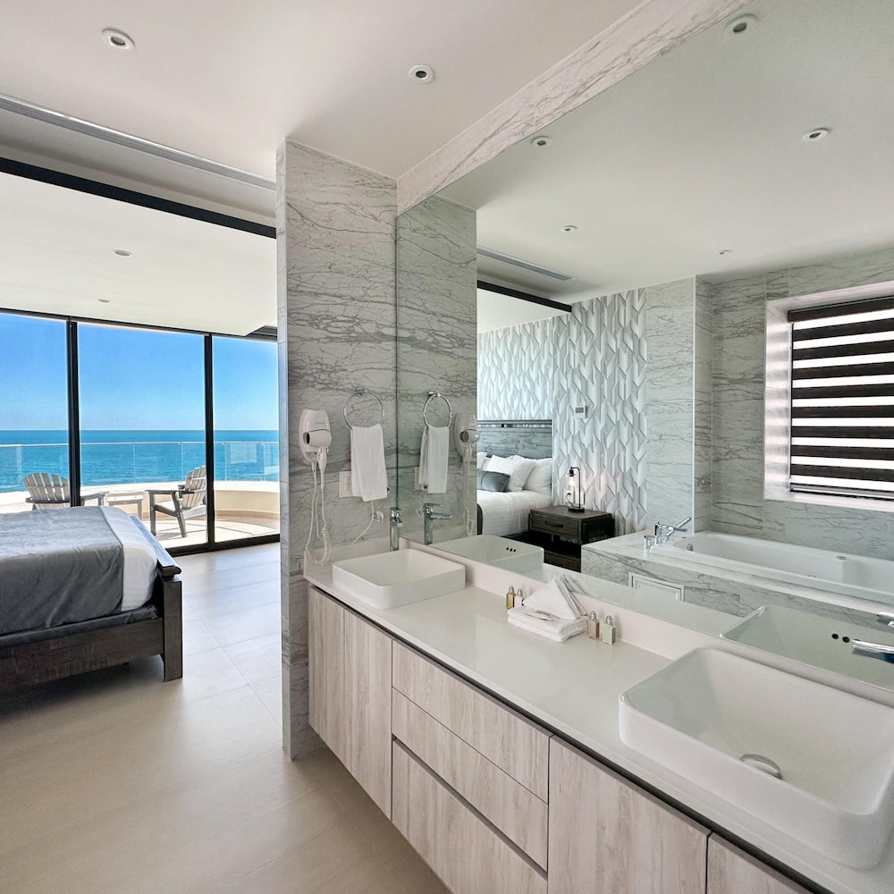 Brand New 6 Bedroom Penthouse
