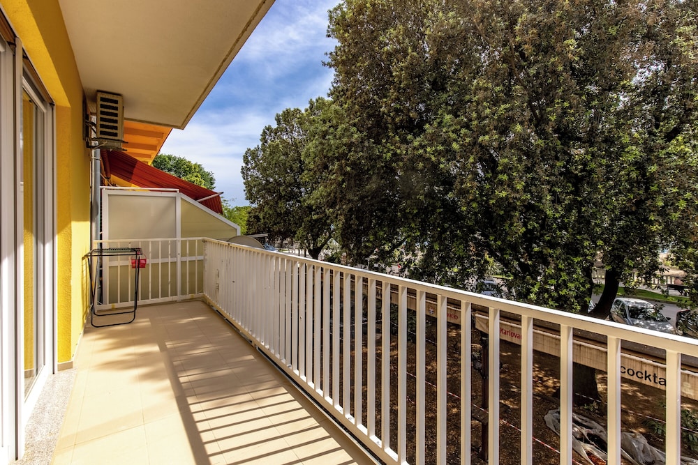 Beachfront Apartment Crikvenica view 5