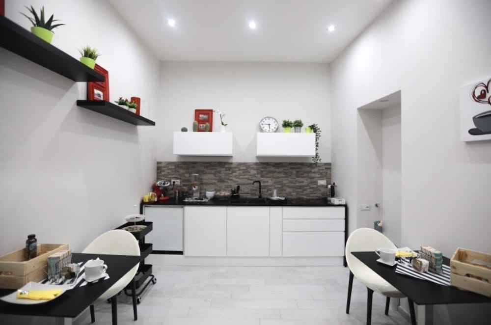 Chiaia Guest House