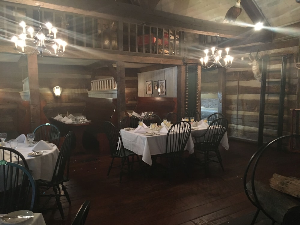Spread Eagle Tavern and Inn