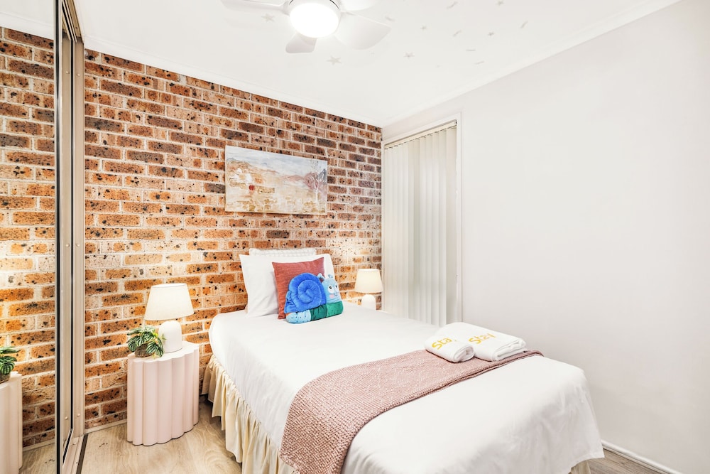StayAU Cozy 3BR Suburban Ingleburn