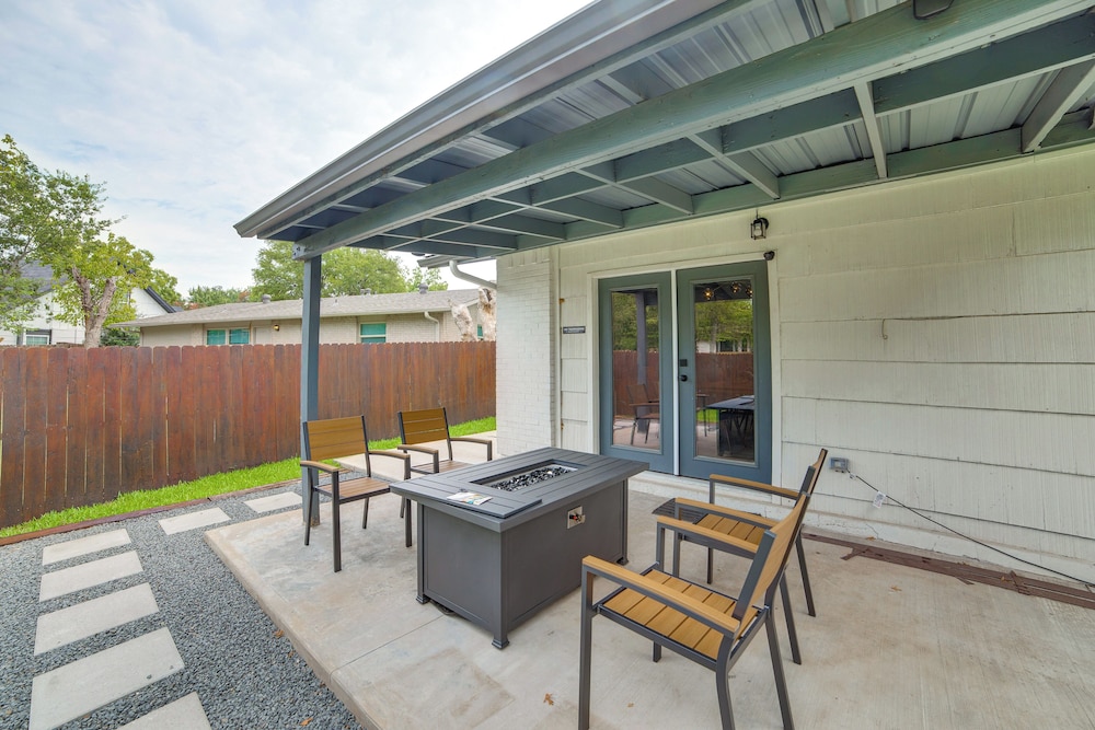 Spacious Family Home, 5 Mi to Galleria Dallas!