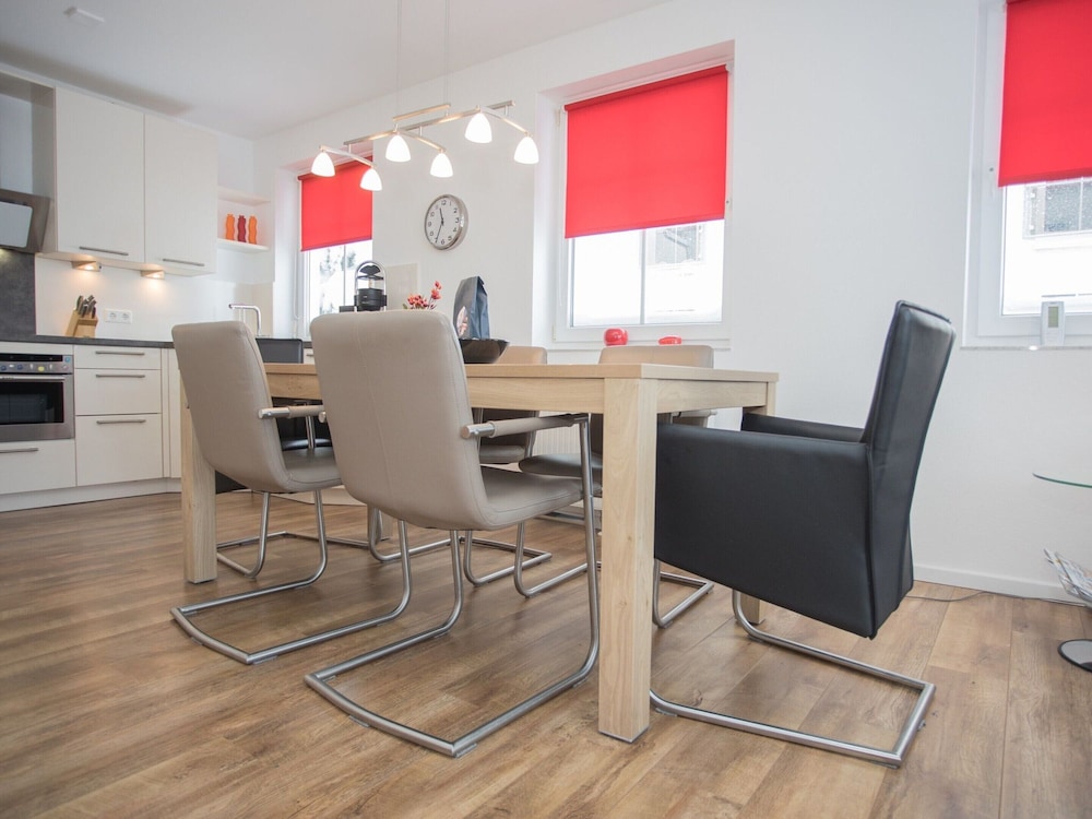 Bright Flat in Neuastenberg With Terrace