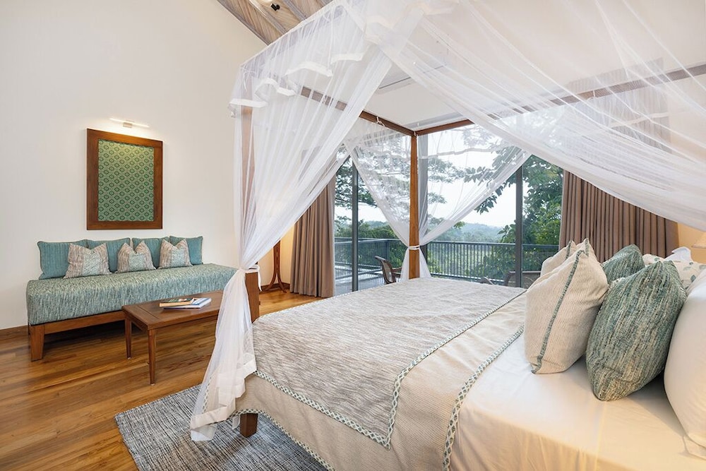 Heavensa Villas and Suites by The Clarks