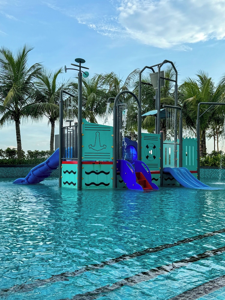 Skylake Residence Luxury Family Holiday