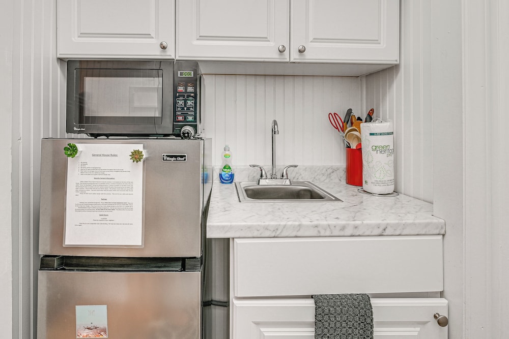 Cozy Murrells Inlet Studio - Walkable!