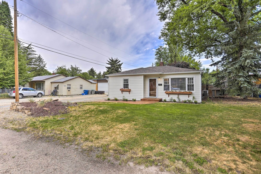 Contemporary Boise House w/ Large Backyard! view 2