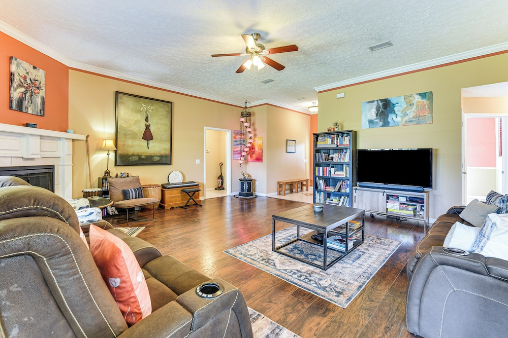 2 Mi to Beach & Boating: Family Home in Lynn Haven